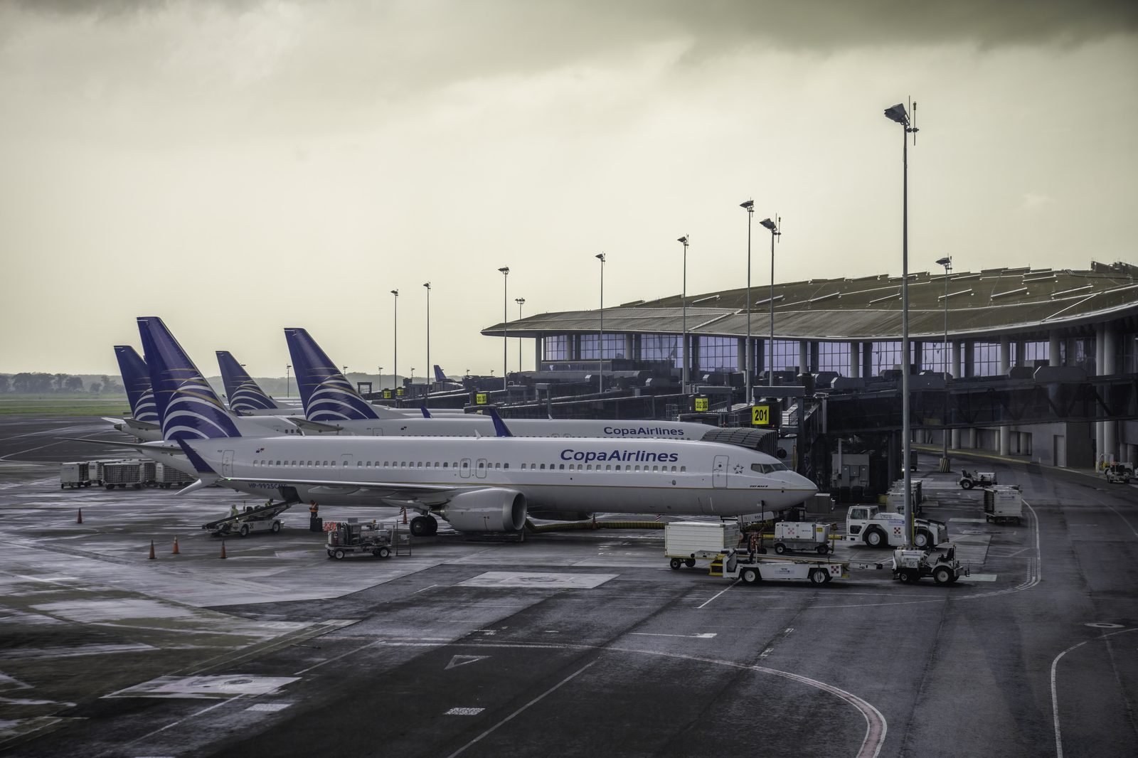 Aviões da Copa Airlines estacionados no Aeroporto Internacional de Tocumen, na Cidade do Panamá